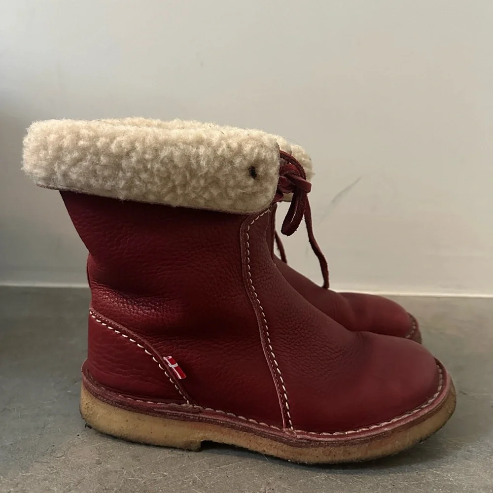 Duck Feet ÅRHUS Red Leather Fur Lined Women's Boots - Picture 4 of 6